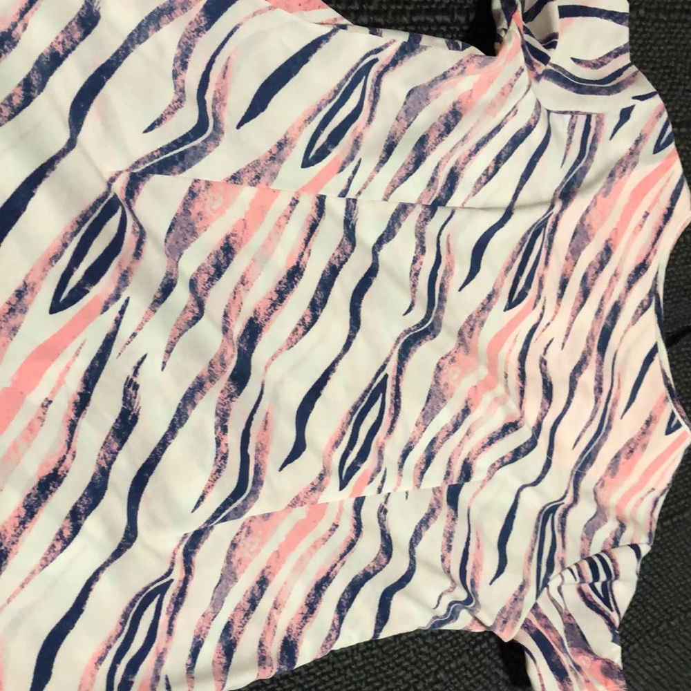 Scrub top - Picture 3 of 3